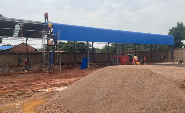 Hangar industriel en construction