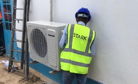Installation d’une unité extérieure de climatisation